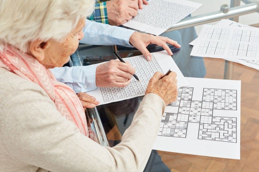 Quedarse en casa, pero activos: nuevas experiencias para adultos mayores