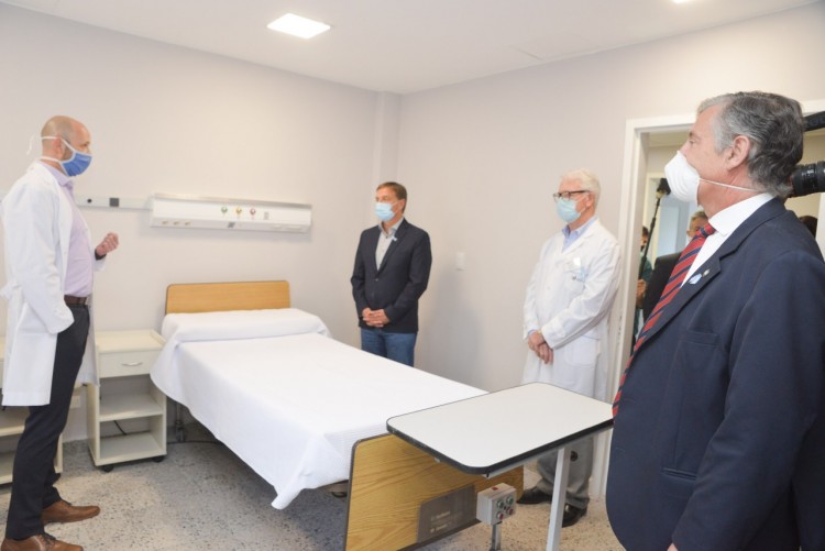Quedó inaugurado el sector de internación del Hospital Universitario