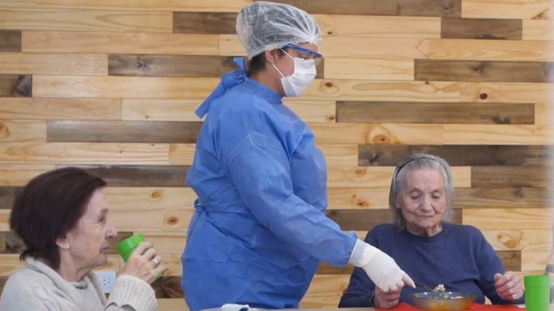 Adultos mayores y el dilema de las juntadas familiares