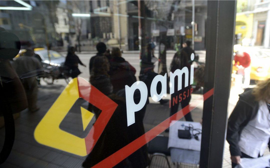 PAMI lanzó una plataforma con más de 7.000 talleres y cursos universitarios gratuitos
