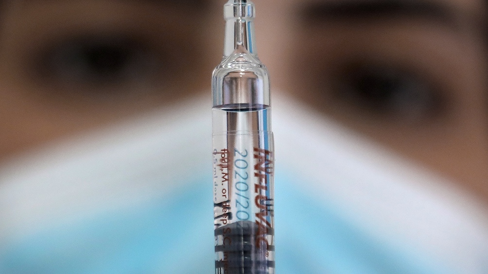 Sputnik V o AstraZeneca, una dosis reduce entre 70% y 80% la mortalidad por coronavirus