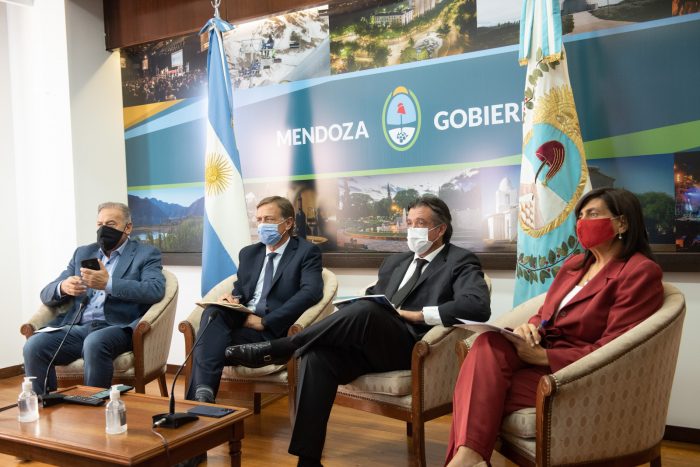 Rodolfo Suarez planteó medidas de prevención contra la pandemia del coronavirus