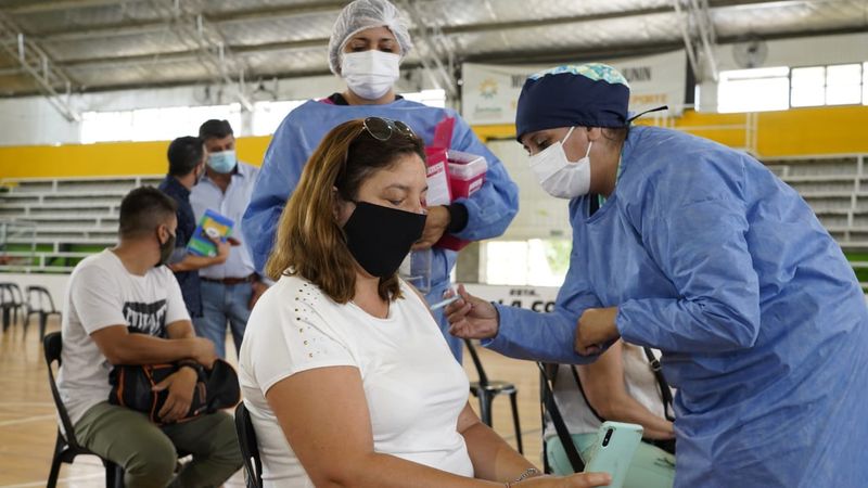 Vacunación COVID-19: se habilita el segundo refuerzo para mayores de 18 en Mendoza