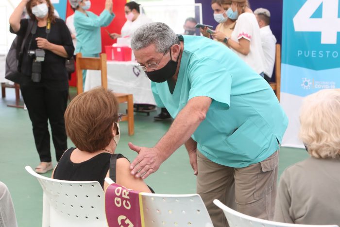 Arrancó la vacunación contra COVID-19 a mayores de 60 años