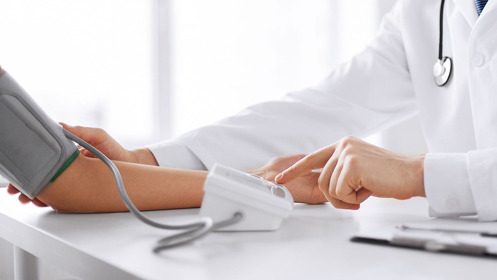 Hipertensión arterial: recomiendan extremar los cuidados por el coronavirus