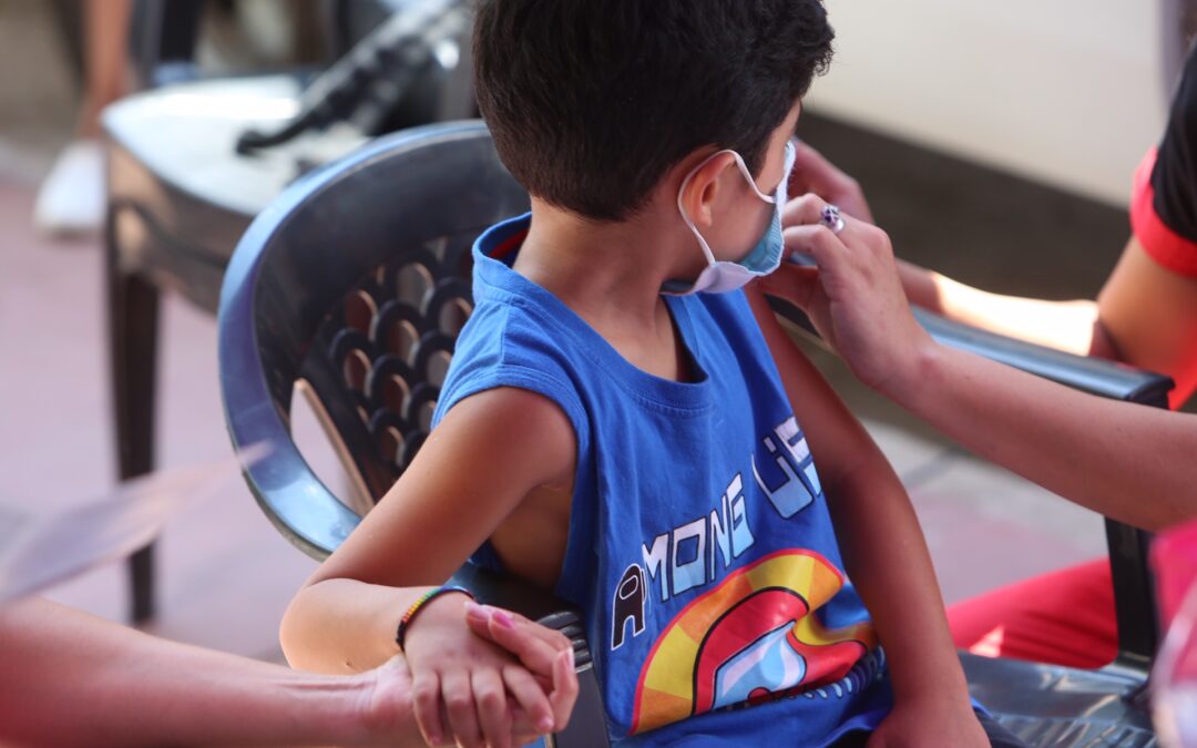 Vacunación COVID-19: con mucho éxito arrancó la inmunización en escuelas de verano