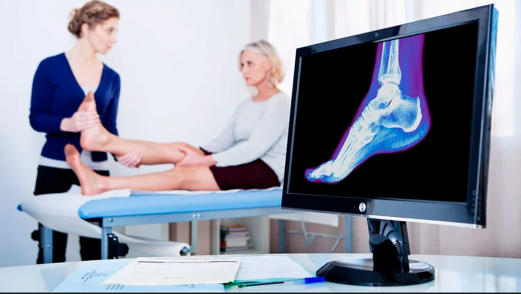 síntomas de la artritis reumatoide hombres y mujeres