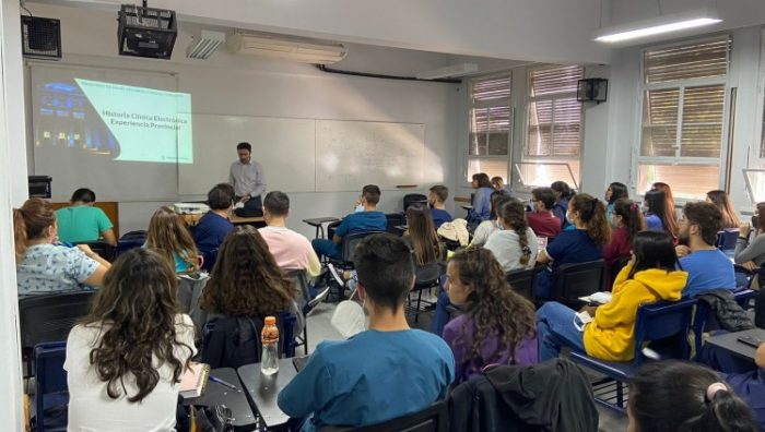 Mendoza capacita estudiantes de medicina para ser pasantes en el sistema de salud