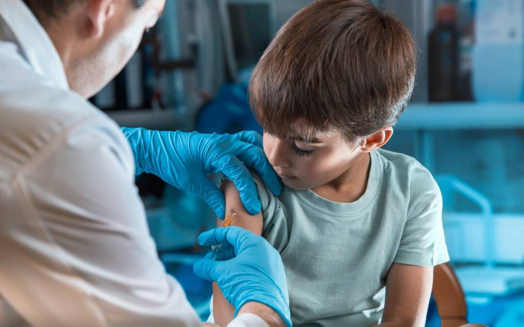 Comienza la vacunación con Moderna Pediátrica para niños de 6 meses a 5 años