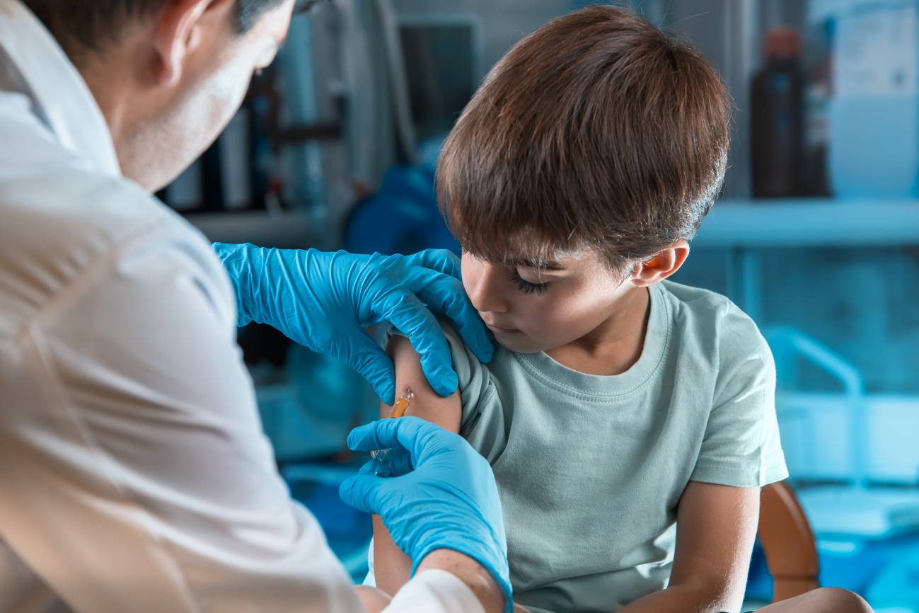 Comienza la vacunación con Moderna Pediátrica para niños de 6 meses a 5 años