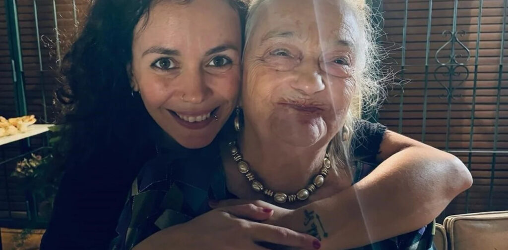 Cecilia Castillo y su abuela